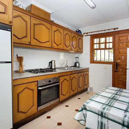 He Cabo Cervera Feriehus Torrevieja